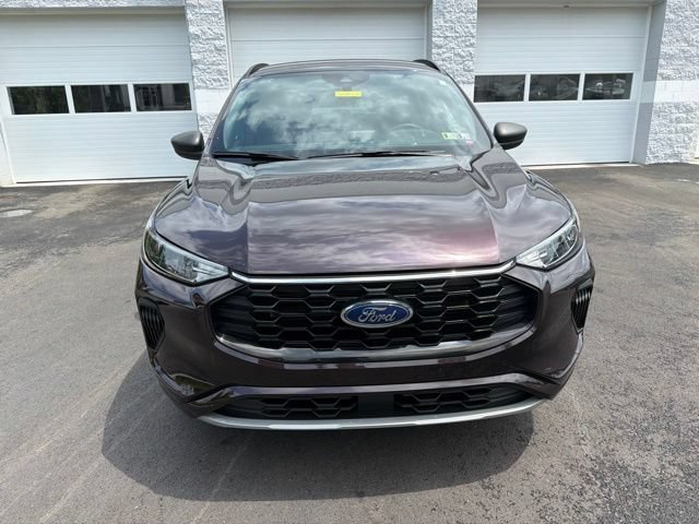Certified 2023 Ford Escape ST-Line w/ Tech Pack #1 AWD/4WD image 10