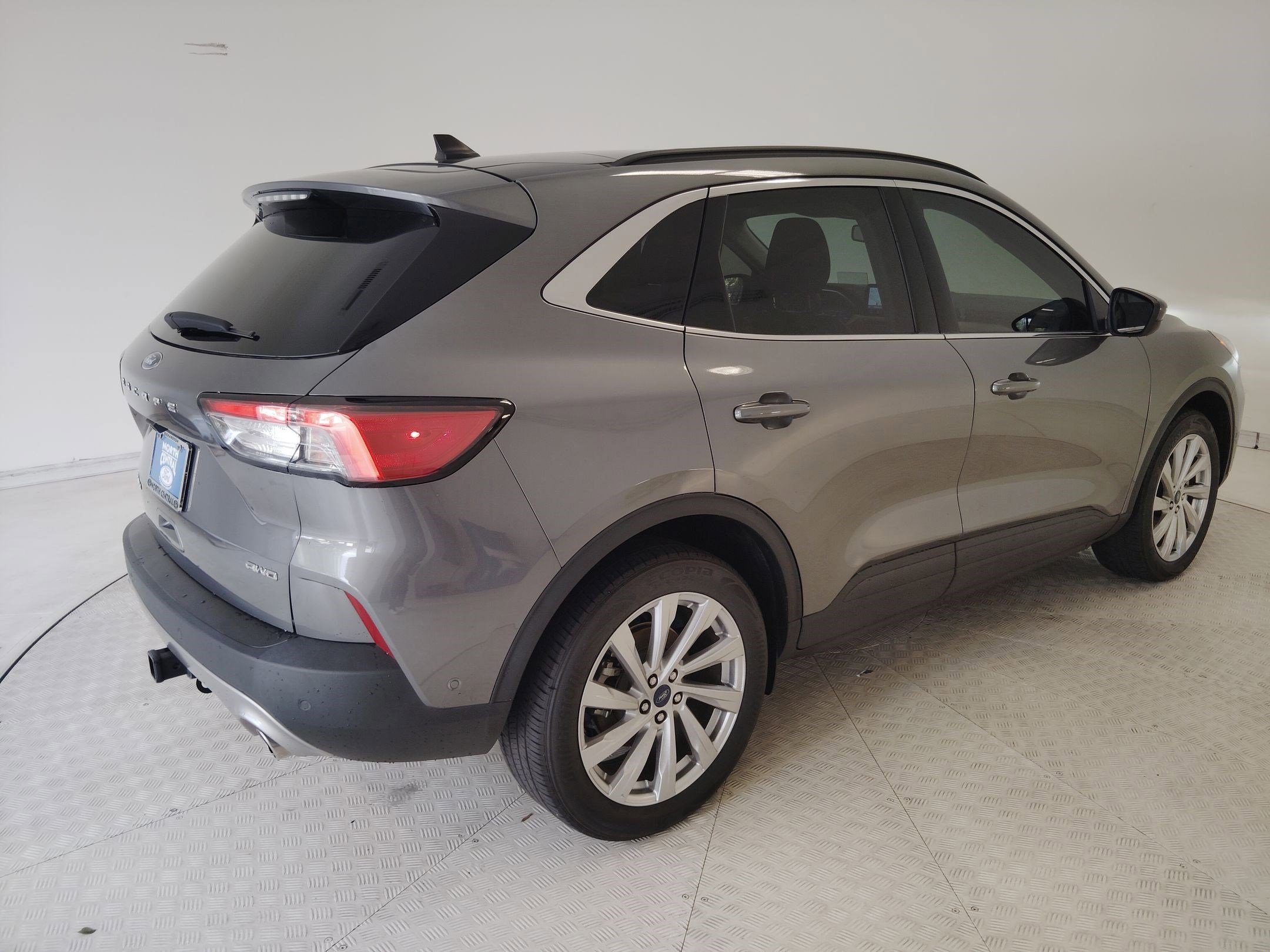 Certified 2022 Ford Escape Titanium w/ Titanium Elite Package image 5