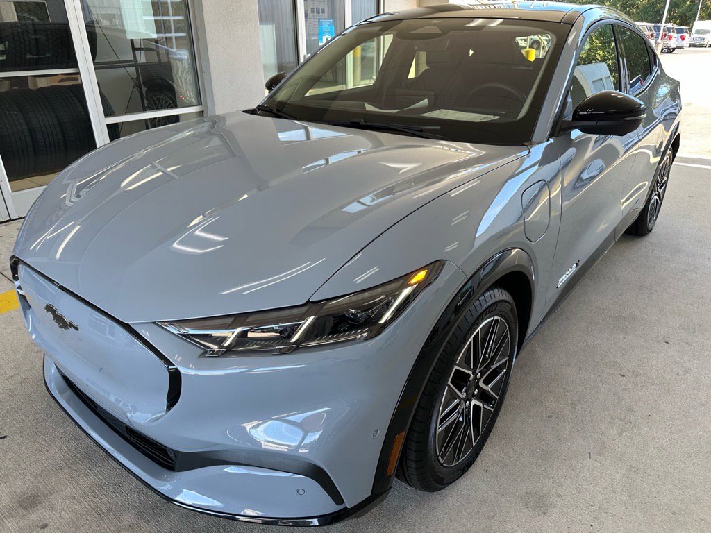 Certified 2024 Ford Mustang Mach-E Premium image 3
