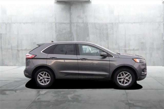 Certified 2024 Ford Edge SEL image 5