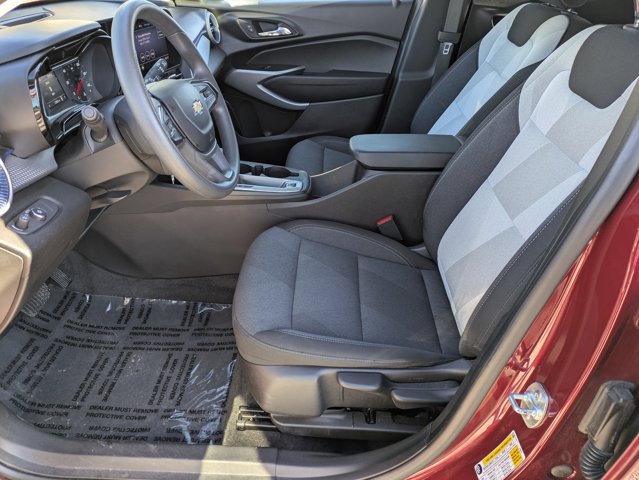 Used 2025 Chevrolet Trax LS FWD image 12