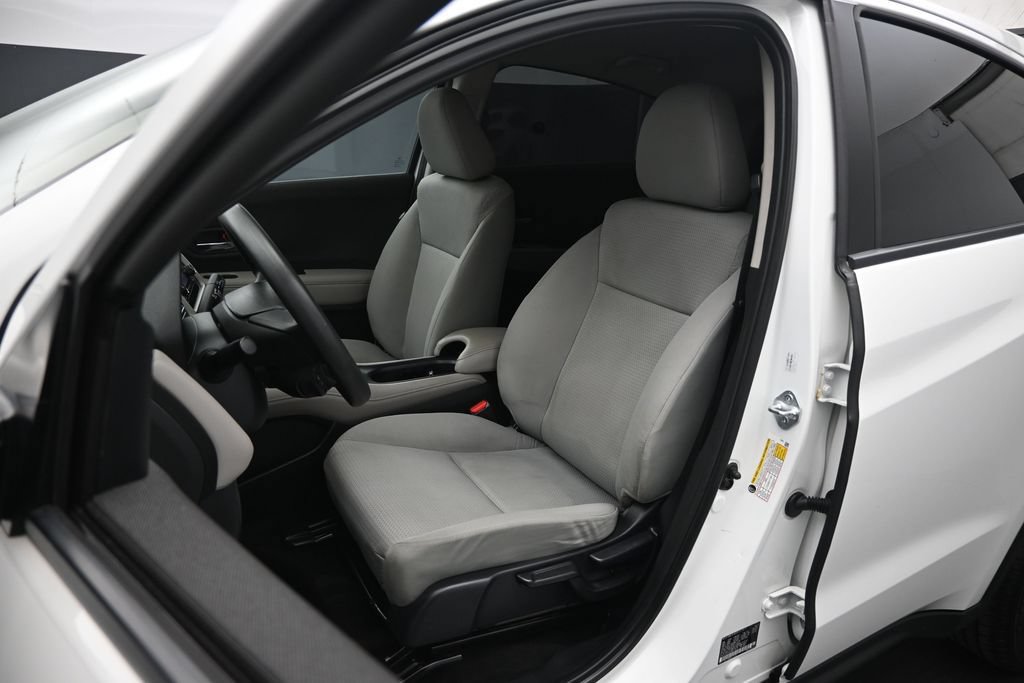 Used 2022 Honda HR-V LX image 8