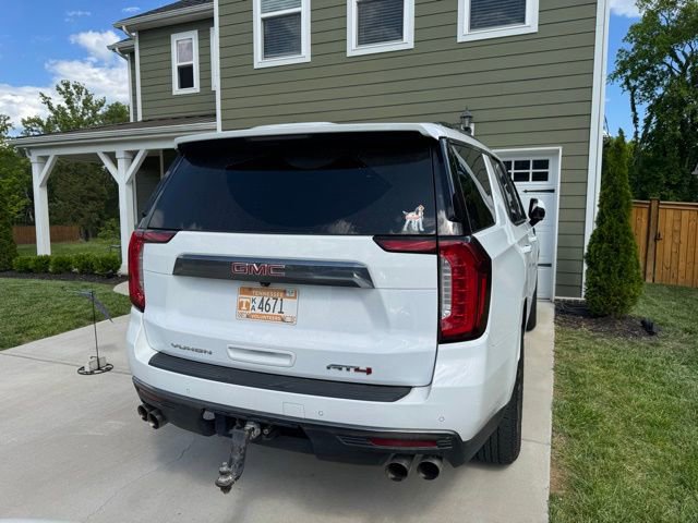 Used 2023 GMC Yukon AT4 w/ Technology Package AWD/4WD image 4