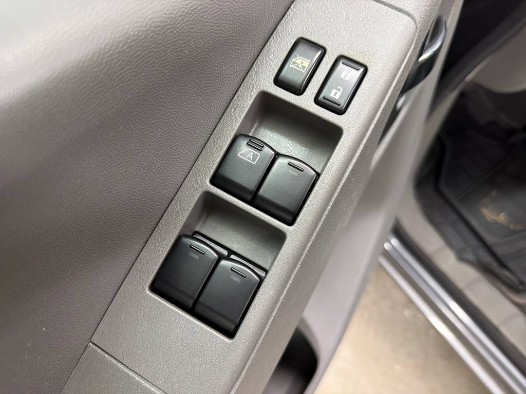 Used 2020 Nissan Frontier SV RWD image 17