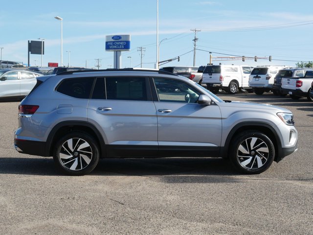 Used 2026 Volkswagen Atlas SE AWD/4WD image 2