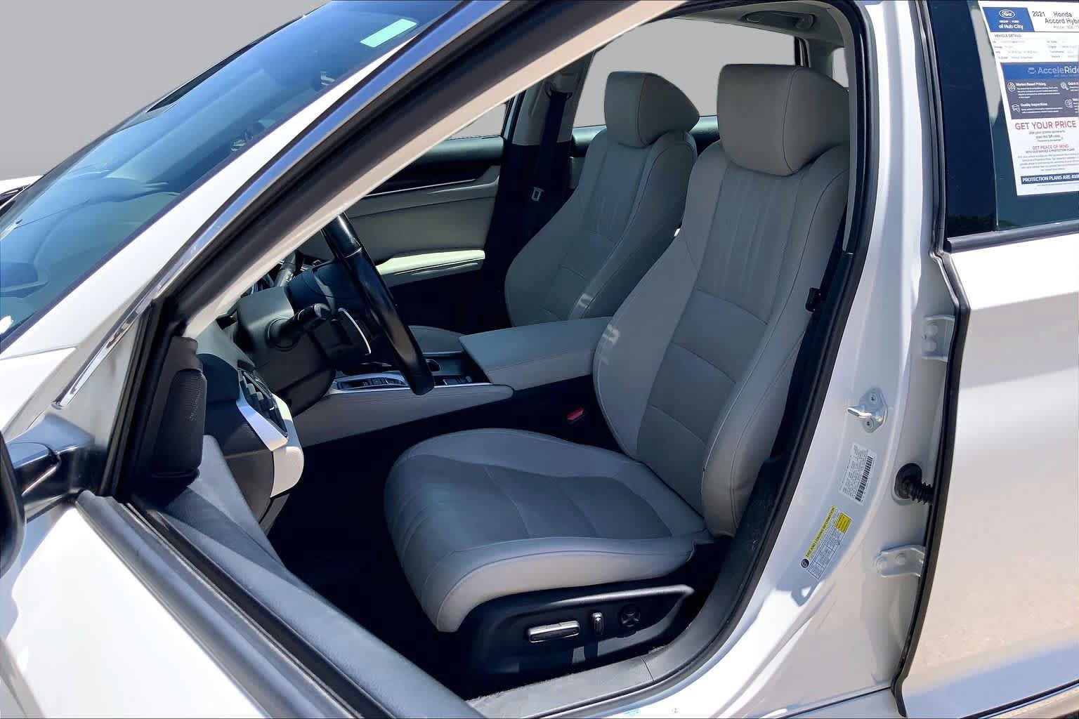 Used 2021 Honda Accord Touring image 8