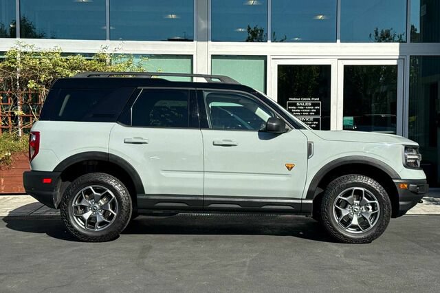 Certified 2021 Ford Bronco Sport Badlands w/ Badlands Package AWD/4WD image 3