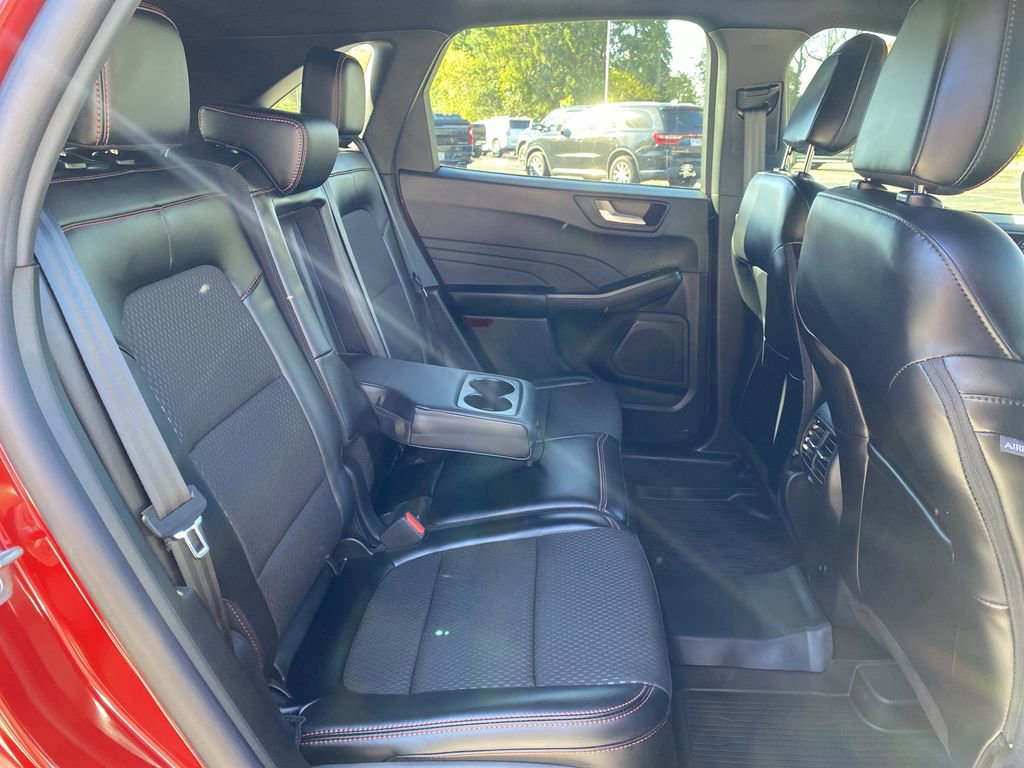 Certified 2025 Ford Escape ST-Line w/ Tech Pack #1 image 38
