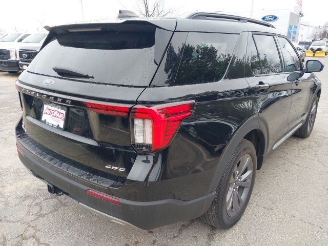 Certified 2025 Ford Explorer Active w/ Active Comfort Package image 5