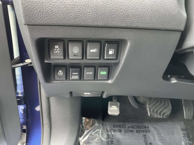 Used 2018 Nissan Rogue SL AWD/4WD image 15