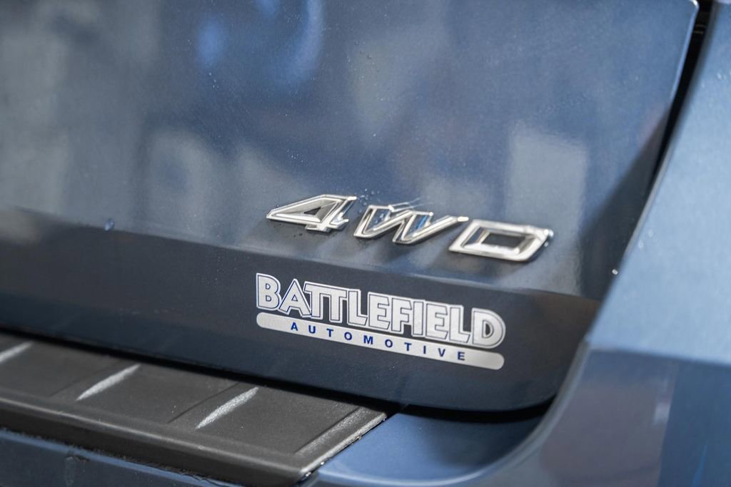 Certified 2021 Ford Explorer XLT w/ Equipment Group 202A image 10