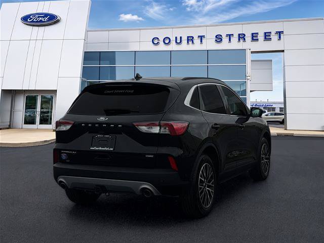 Certified 2022 Ford Escape Titanium w/ Titanium Premium Package FWD image 5