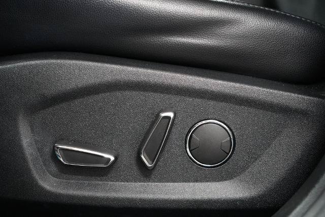 Certified 2018 Ford Edge Titanium w/ Technology Package FWD image 14