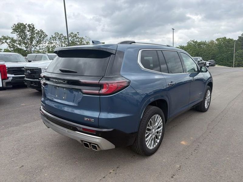 Used 2025 GMC Acadia Denali FWD image 3