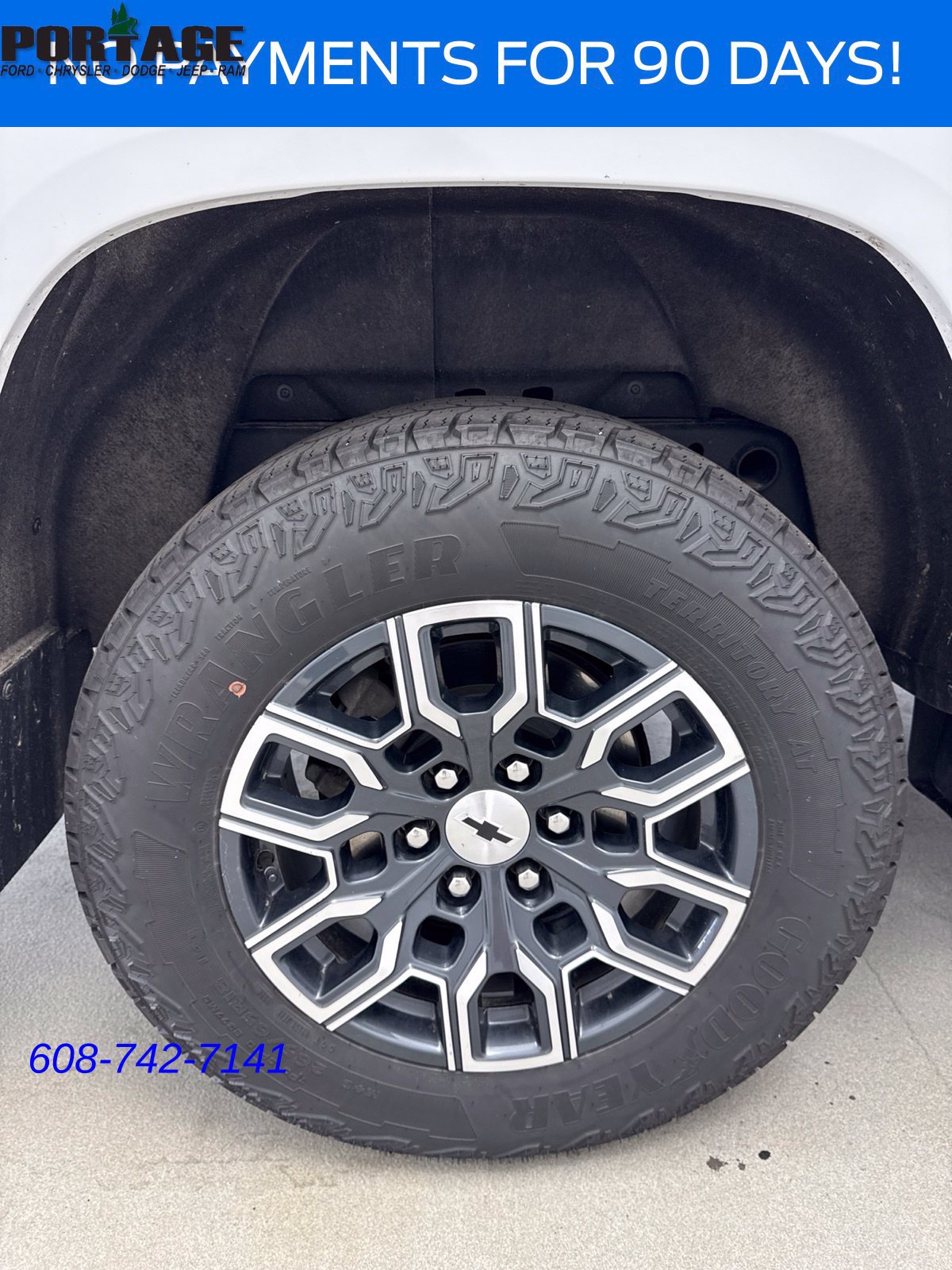 Used 2024 Chevrolet Colorado Z71 w/ Z71 Convenience Package 2 AWD/4WD image 42