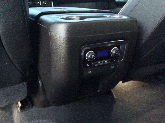 Used 2023 Chevrolet Suburban Premier image 38