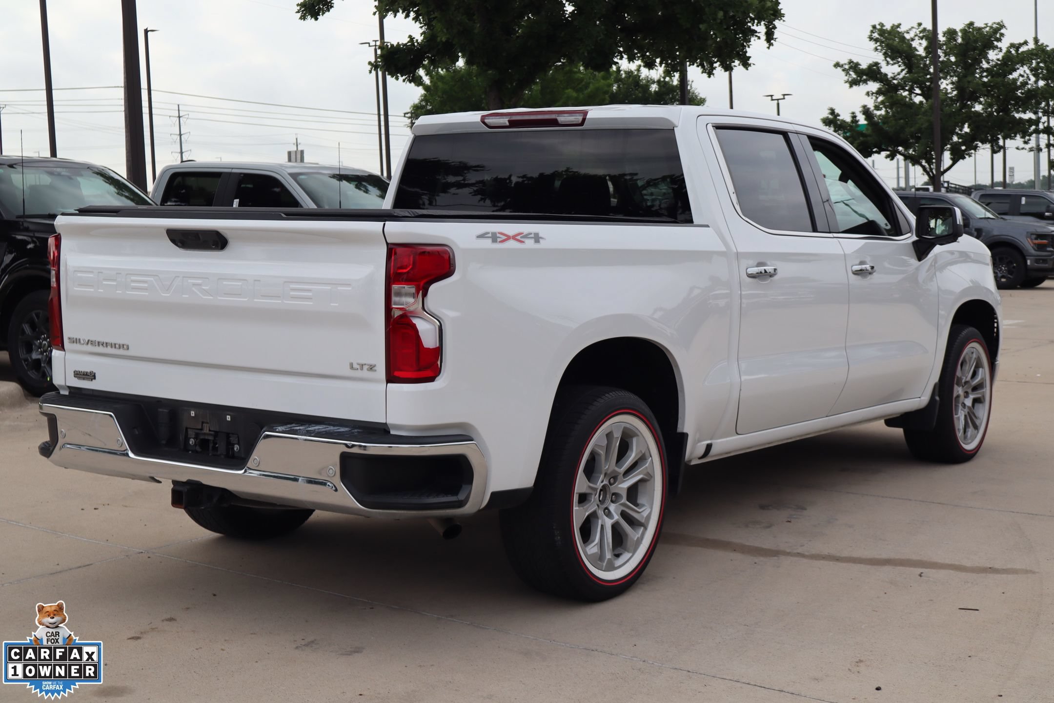 Used 2023 Chevrolet Silverado 1500 LTZ AWD/4WD image 3