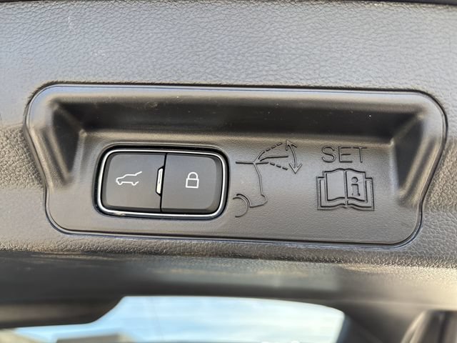 Certified 2022 Ford Explorer Platinum w/ Equipment Group 601A AWD/4WD image 58