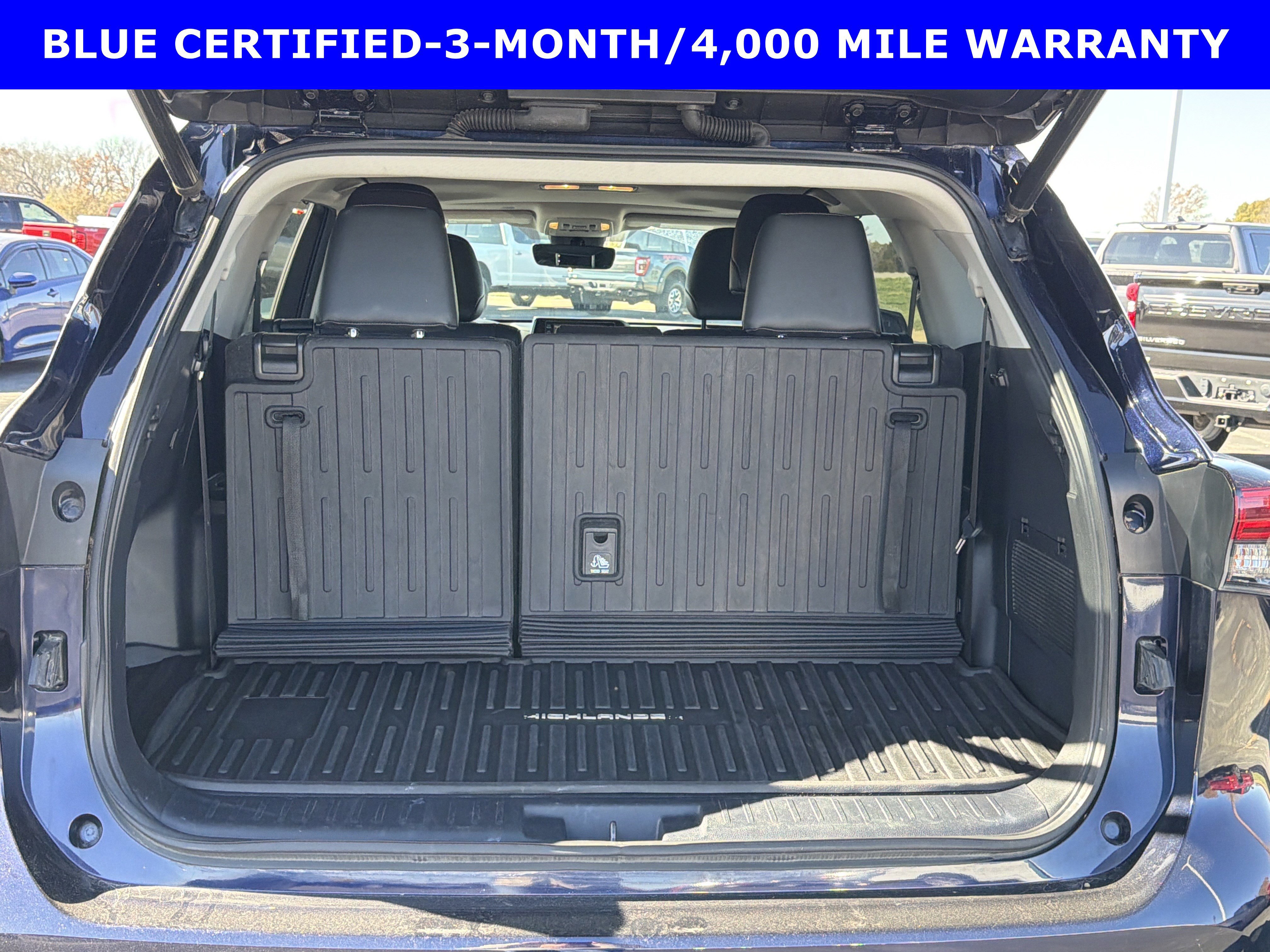 Used 2020 Toyota Highlander XLE image 4