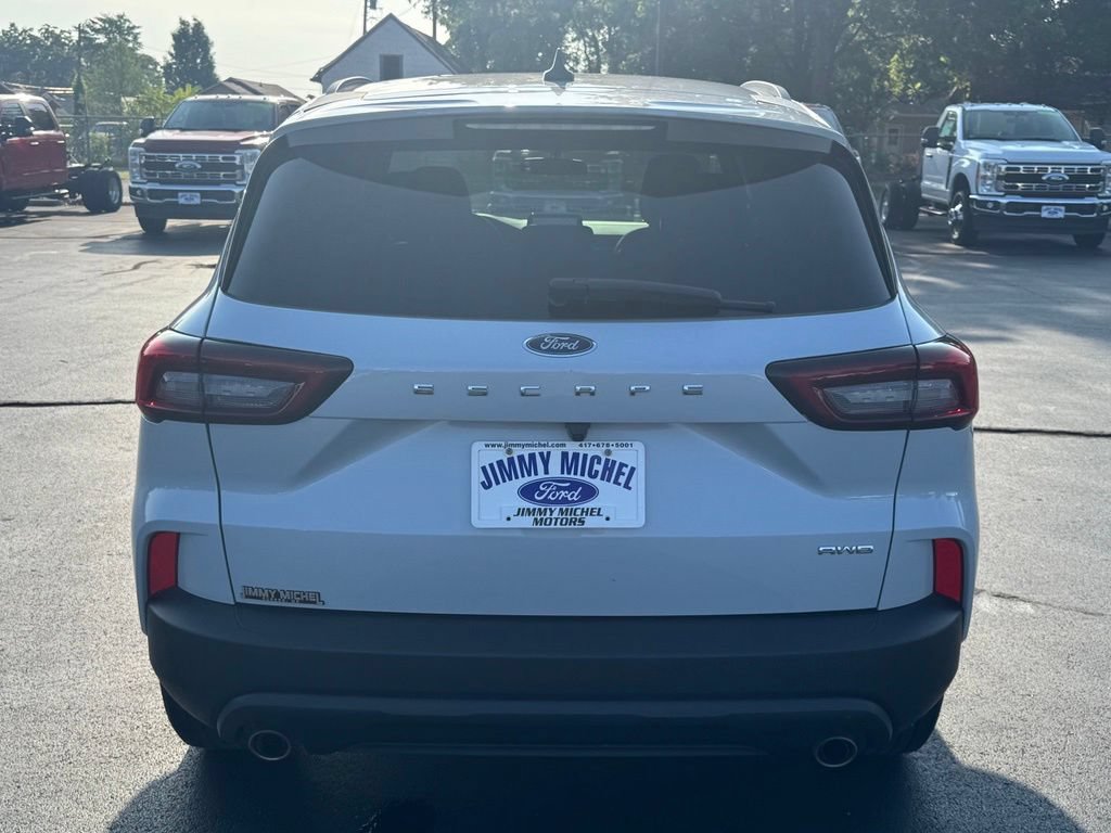 Certified 2025 Ford Escape ST-Line Select AWD/4WD image 23