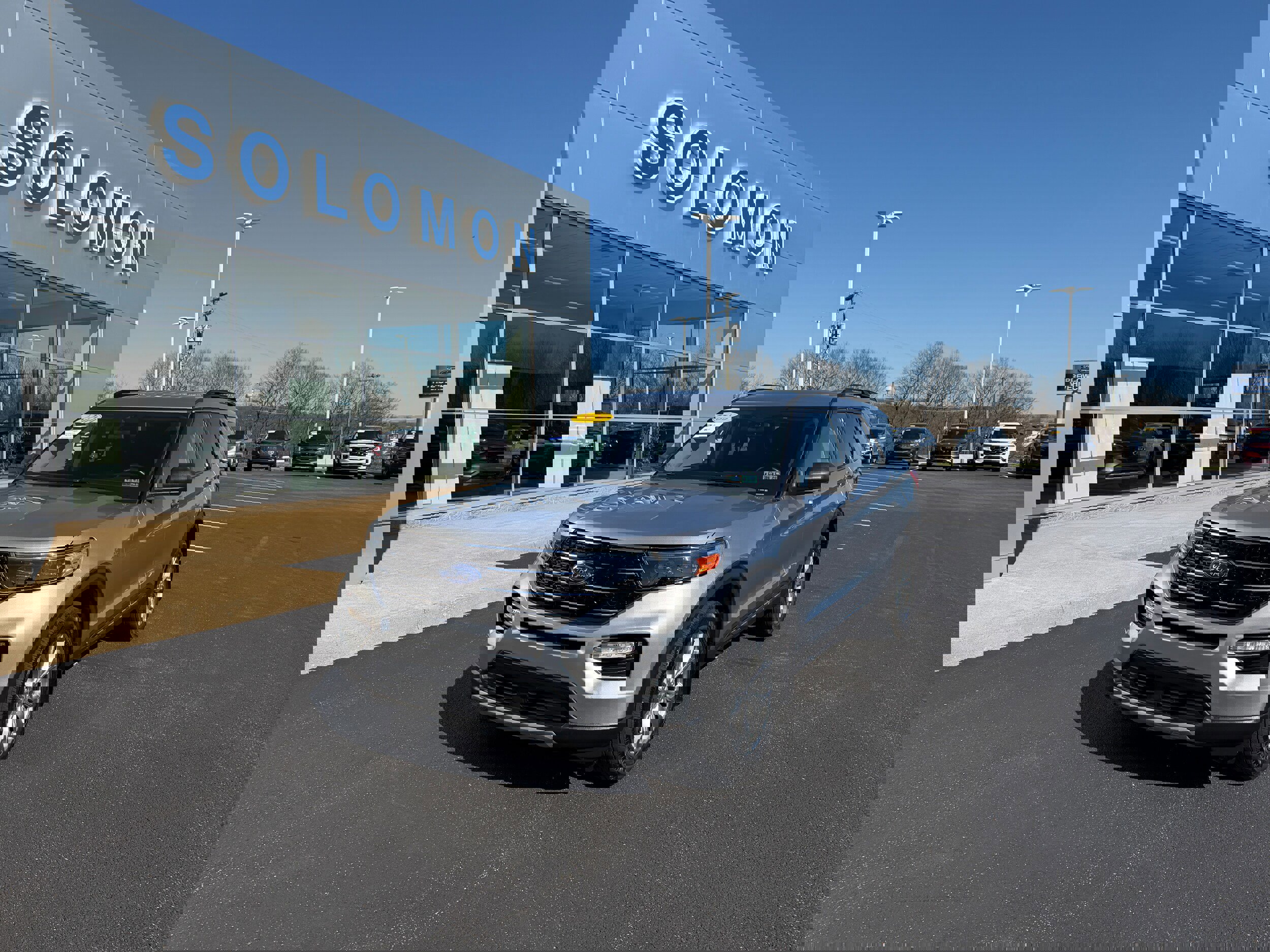 Certified 2020 Ford Explorer XLT w/ Equipment Group 202A image 8