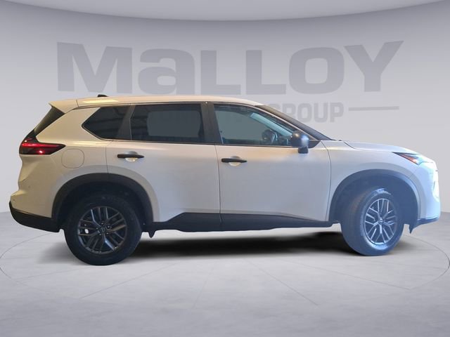 Used 2024 Nissan Rogue S FWD image 6