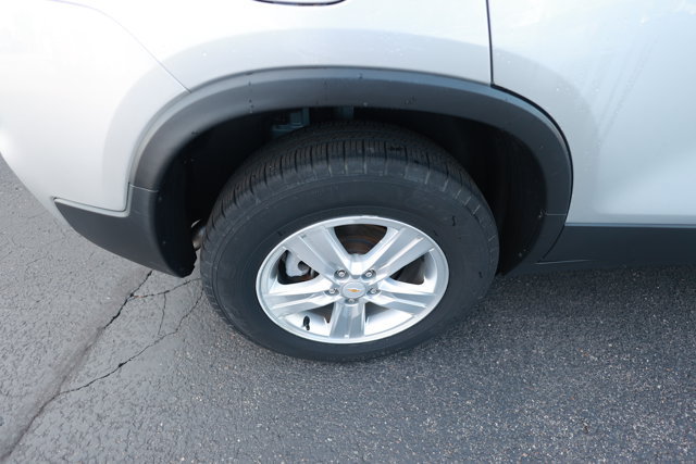 Used 2018 Chevrolet Trax LS AWD/4WD image 5