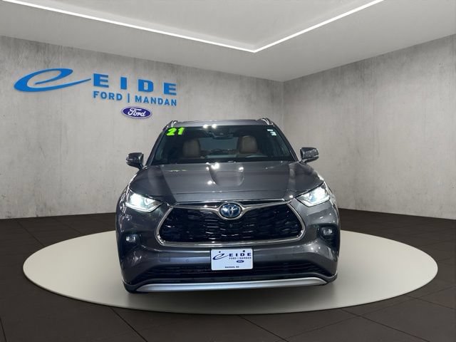 Used 2021 Toyota Highlander Platinum AWD/4WD image 2