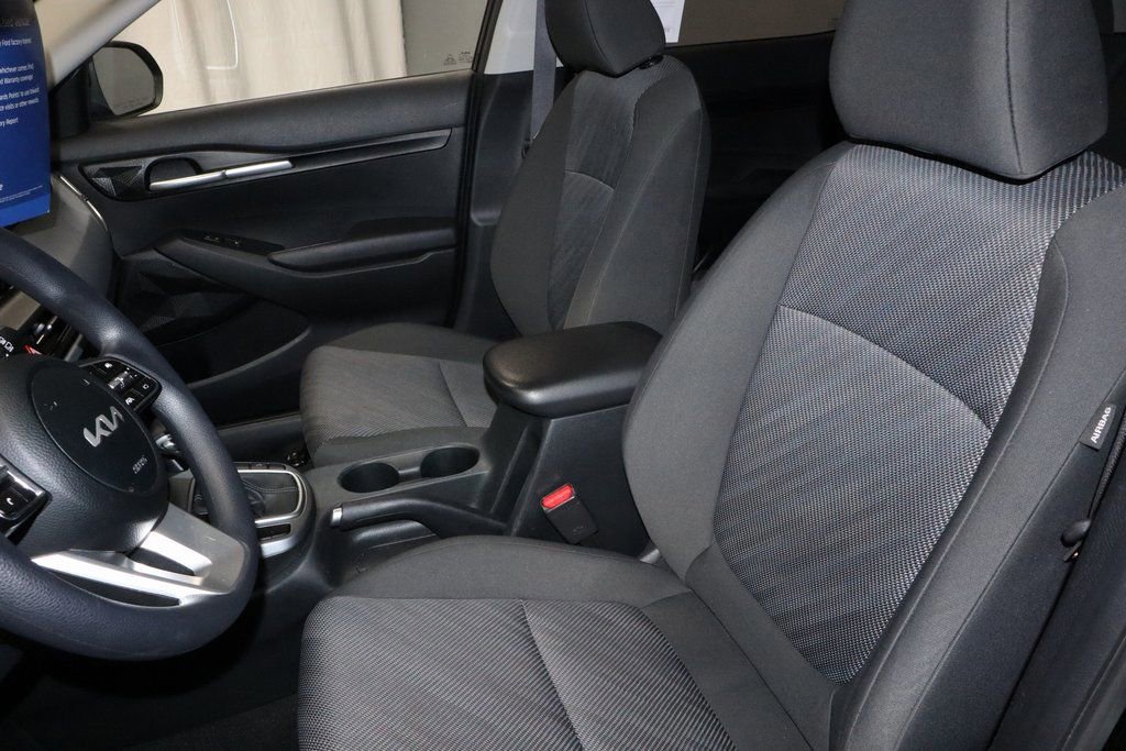 Used 2025 Kia Seltos LX image 25
