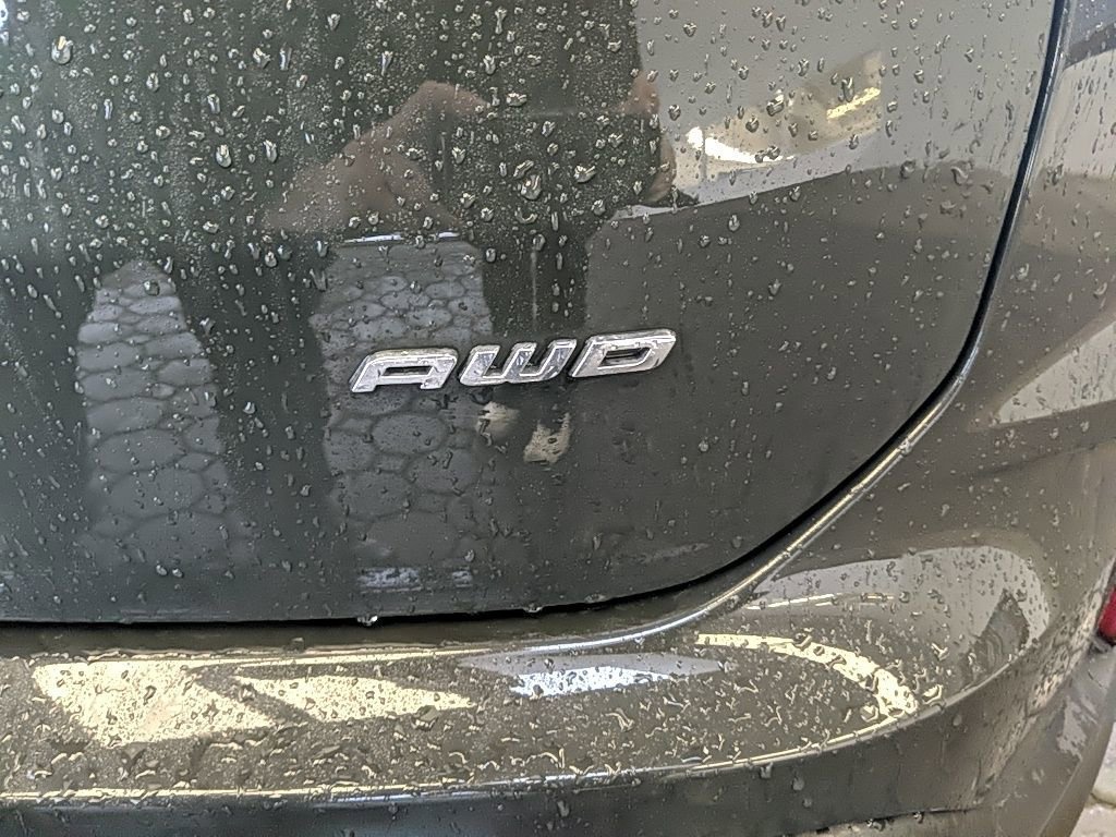 Certified 2024 Ford Edge Titanium w/ Equipment Group 301A image 8