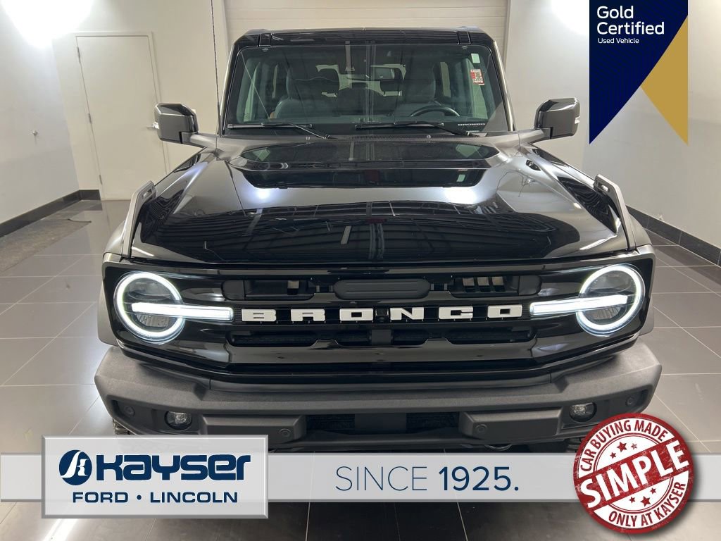 Certified 2022 Ford Bronco Outer Banks w/ Sasquatch Package AWD/4WD image 2