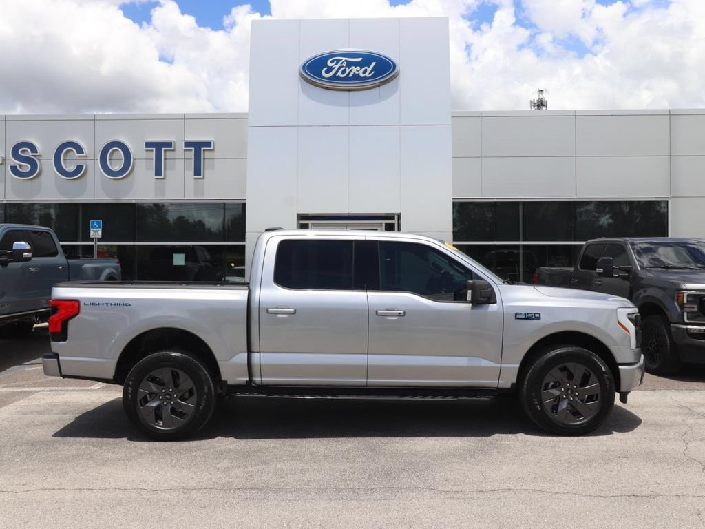 Certified 2025 Ford F150 Lightning Flash AWD/4WD image 17