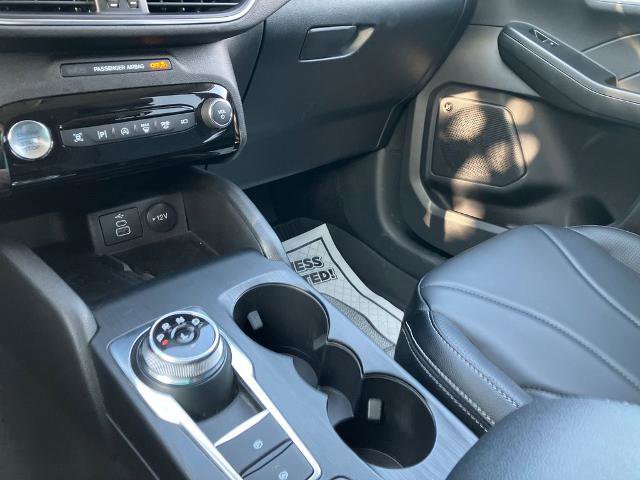 Certified 2025 Ford Escape Platinum w/ Premium Technology Package AWD/4WD image 26