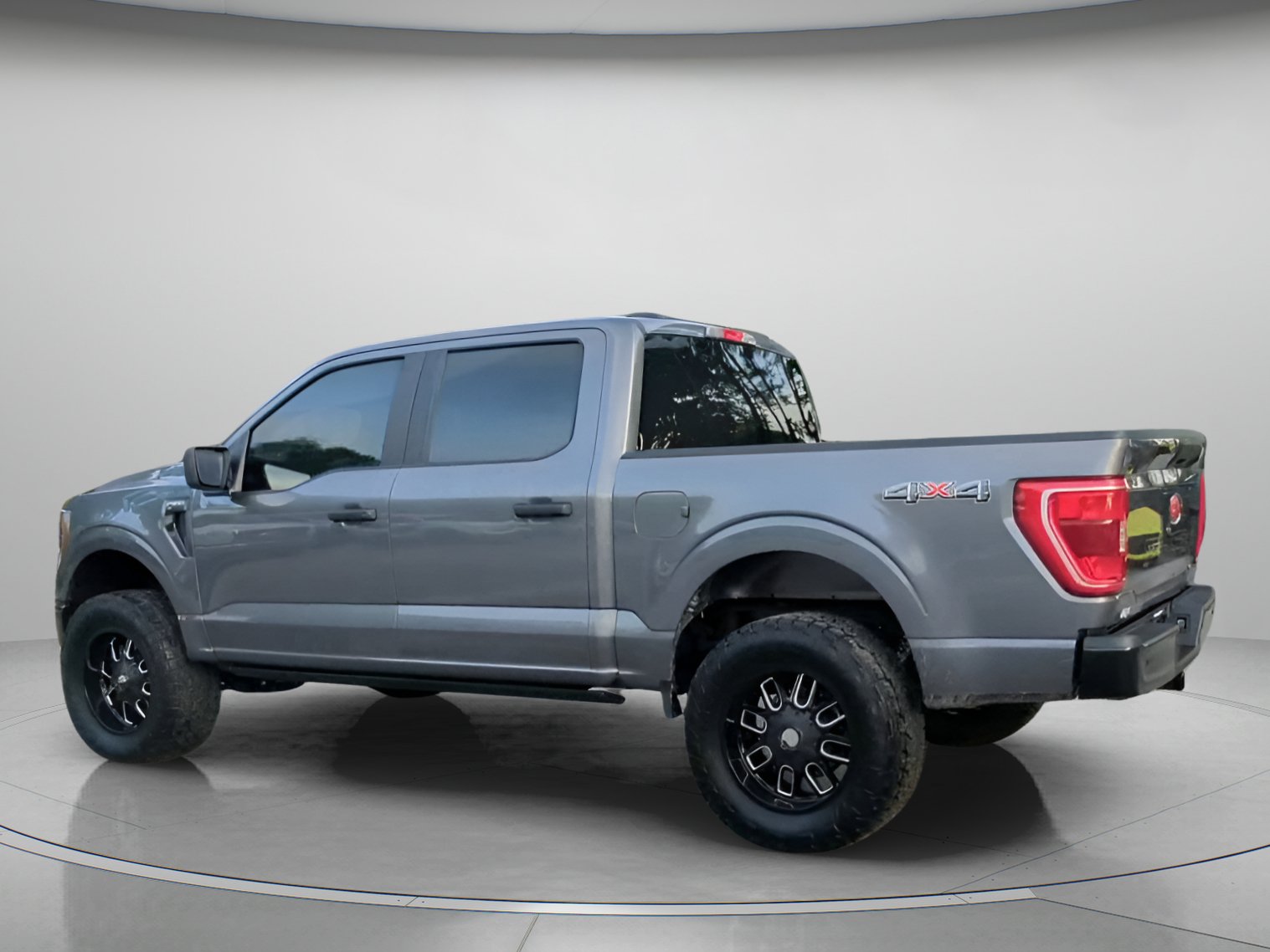 Certified 2023 Ford F150 XLT w/ Bed Utility Package AWD/4WD image 19