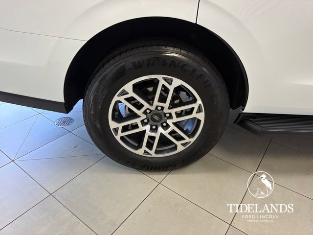 Certified 2025 Ford Expedition Active RWD image 35