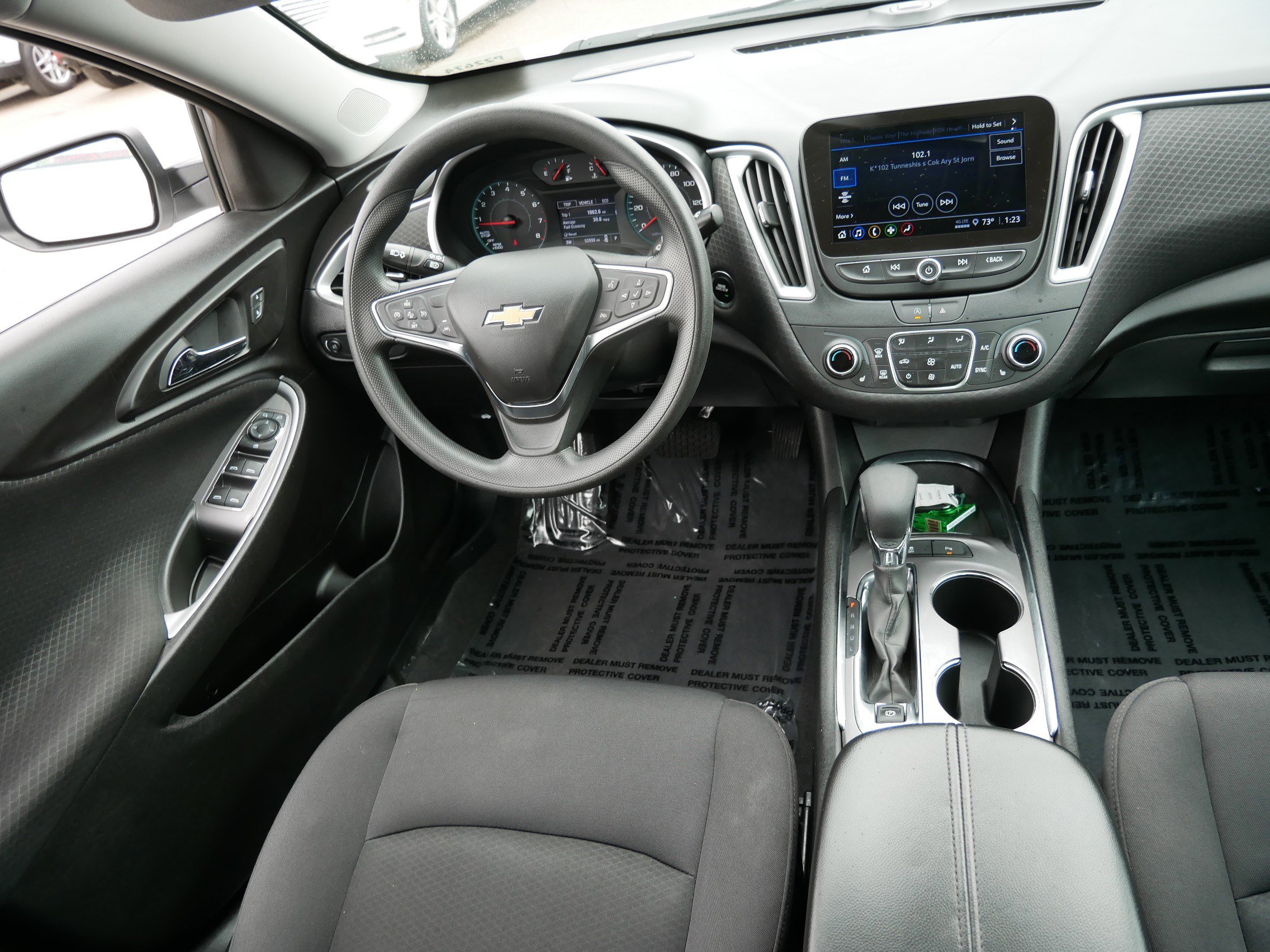 Used 2024 Chevrolet Malibu LT FWD image 9