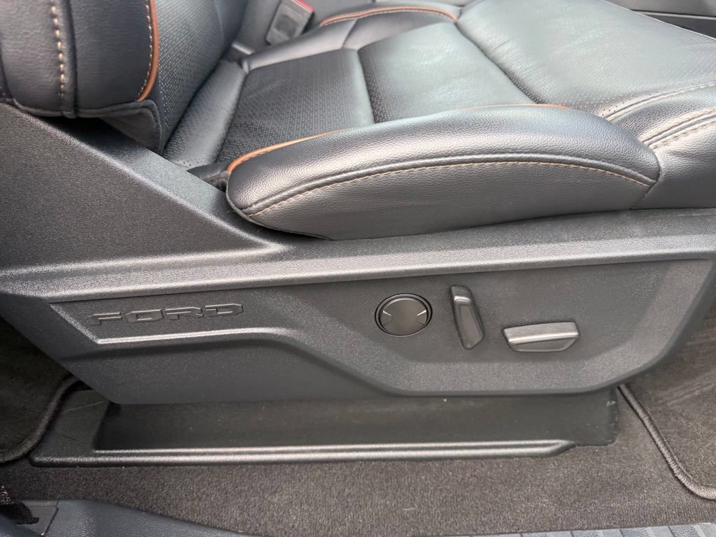 Certified 2025 Ford F350 Lariat w/ Lariat Ultimate Package AWD/4WD image 68
