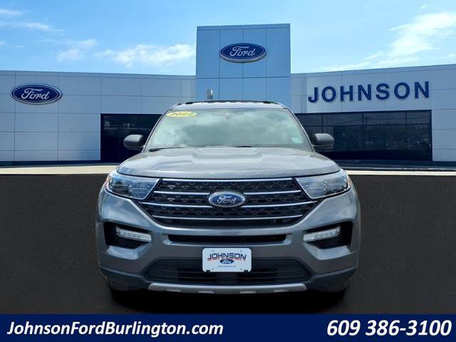 Certified 2022 Ford Explorer XLT w/ Equipment Group 202A AWD/4WD image 8