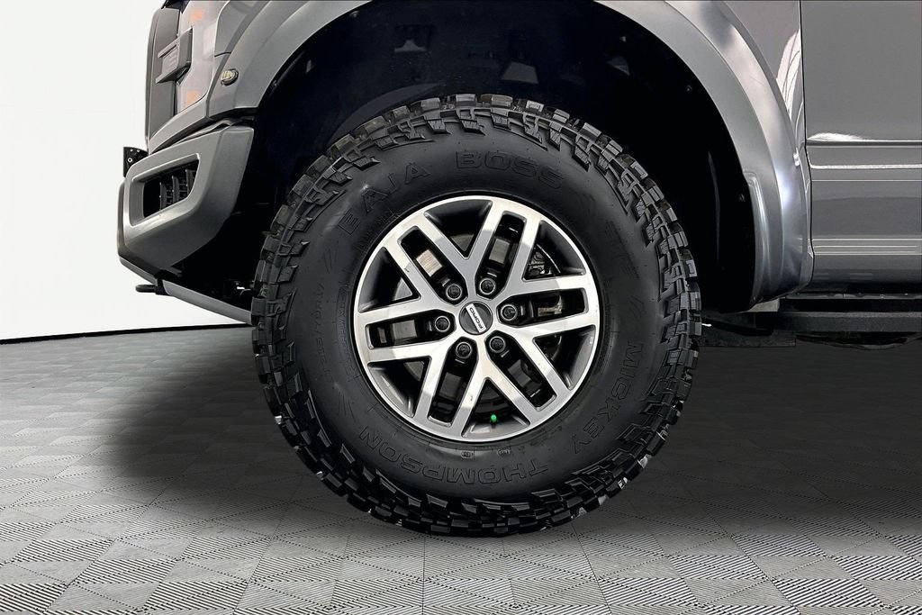 Certified 2018 Ford F150 Raptor w/ Equipment Group 801A Mid AWD/4WD image 9