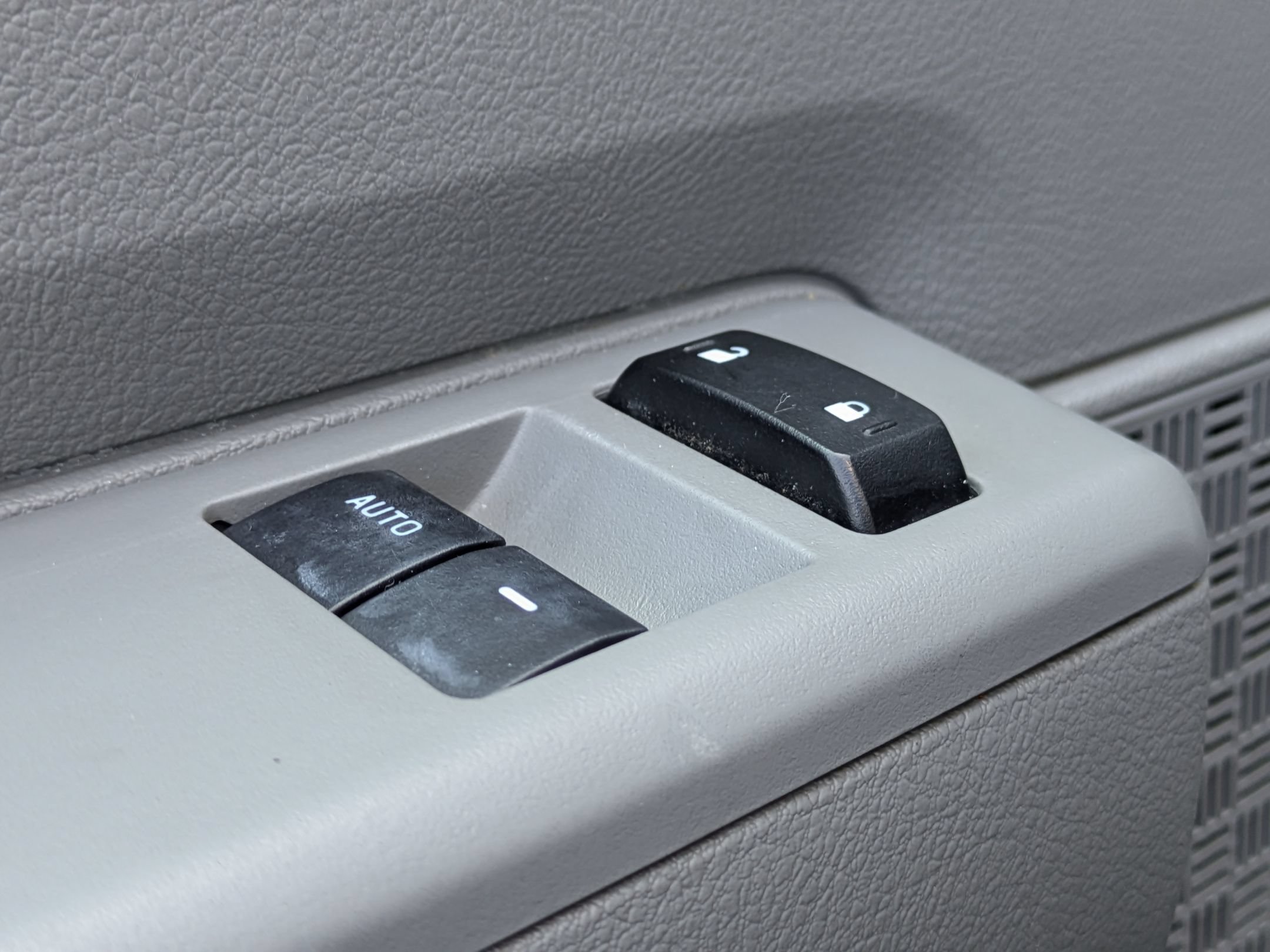 Certified 2024 Ford E-450 and Econoline 450 Super Duty w/ Power Windows & Locks Group RWD image 12
