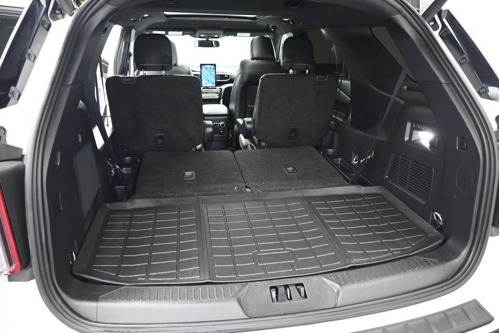 Certified 2024 Ford Explorer ST w/ Equipment Group 401A AWD/4WD image 10