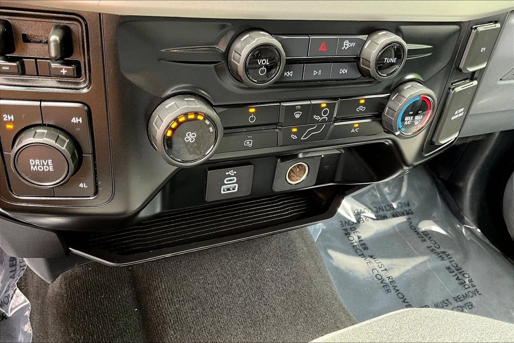 Certified 2025 Ford F250 XLT AWD/4WD image 19