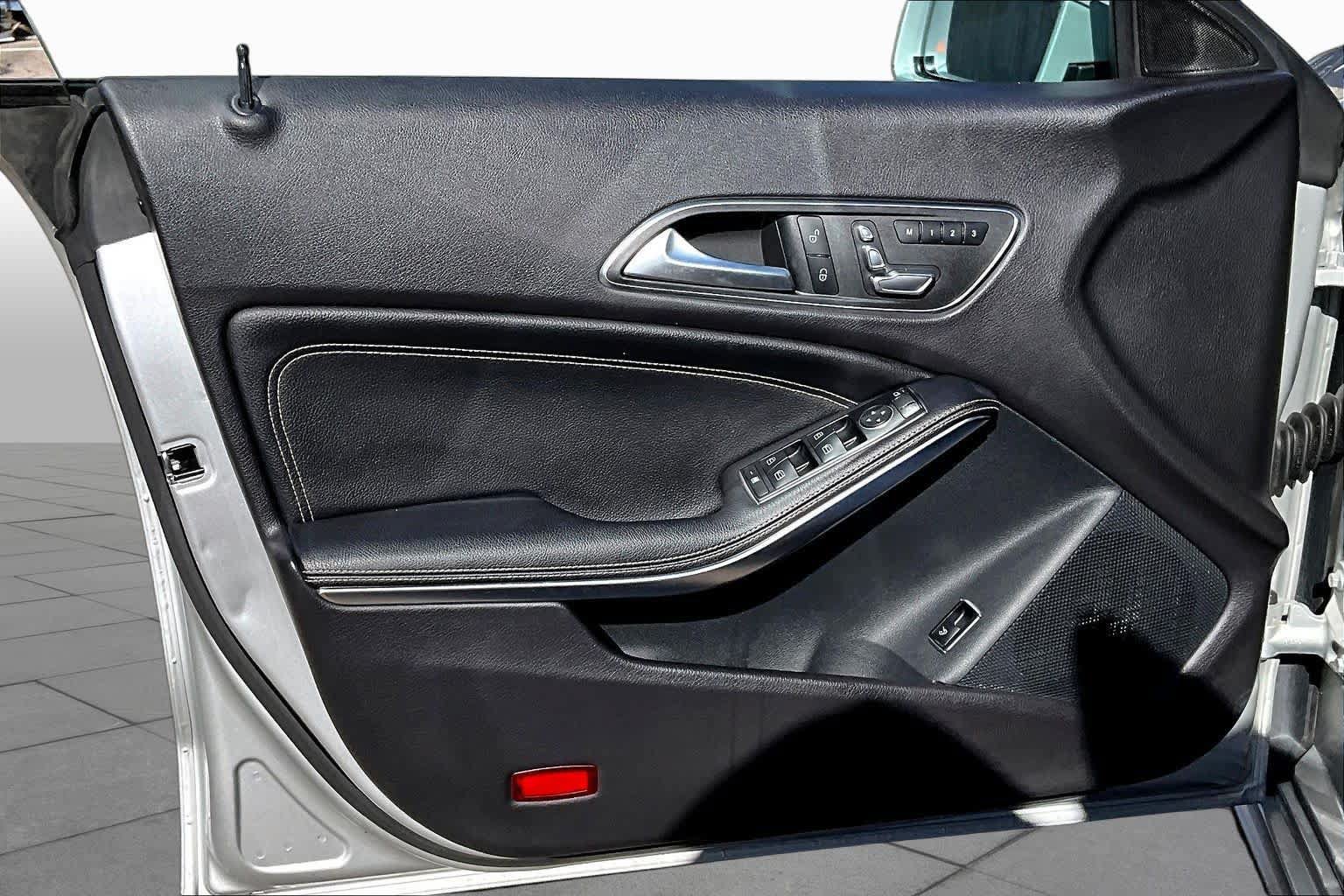 Used 2018 Mercedes-Benz CLA 250 image 22