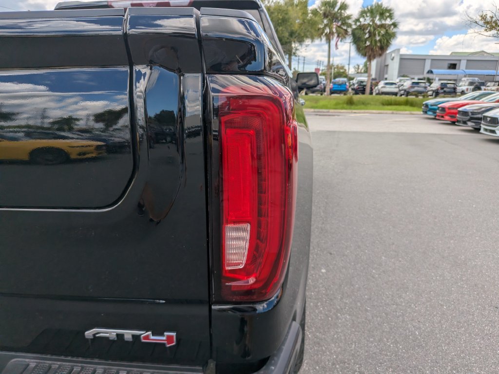 Used 2022 GMC Sierra 1500 AT4 w/ AT4 Premium Package AWD/4WD image 13