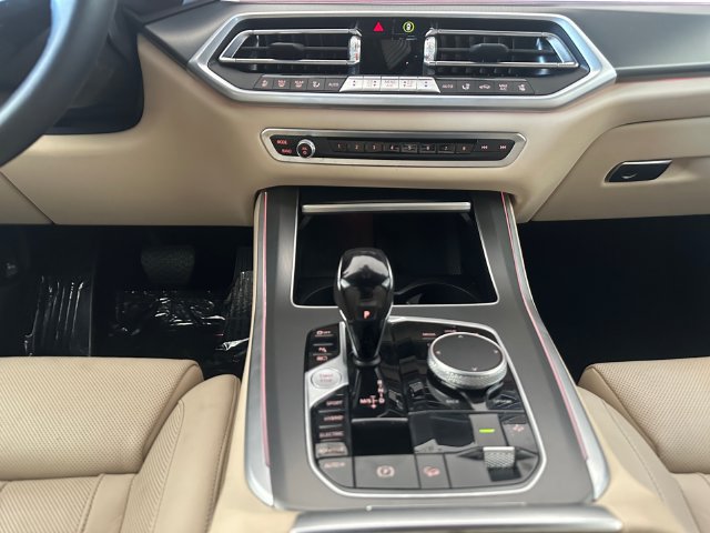 Used 2022 BMW X5 xDrive45e w/ Luxury Seating Package AWD/4WD image 15