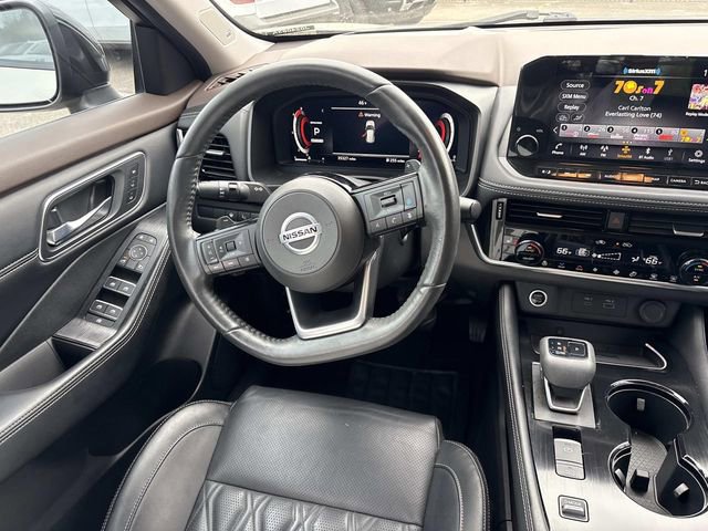 Used 2021 Nissan Rogue Platinum image 15