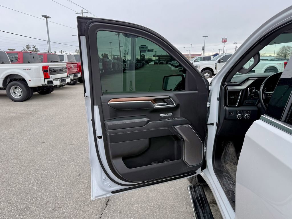 Used 2024 GMC Sierra 1500 Denali w/ Denali Reserve Package image 12