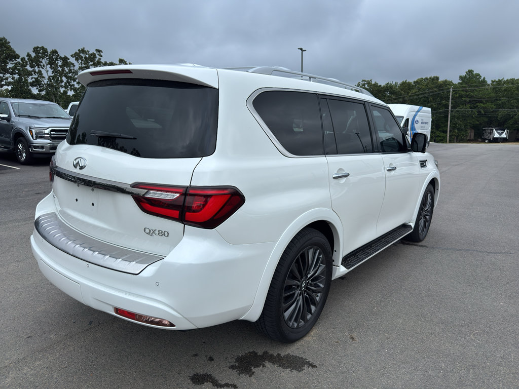Used 2024 INFINITI QX80 Sensory AWD/4WD image 5