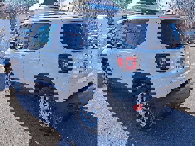 Used 2020 Jeep Renegade Latitude image 6