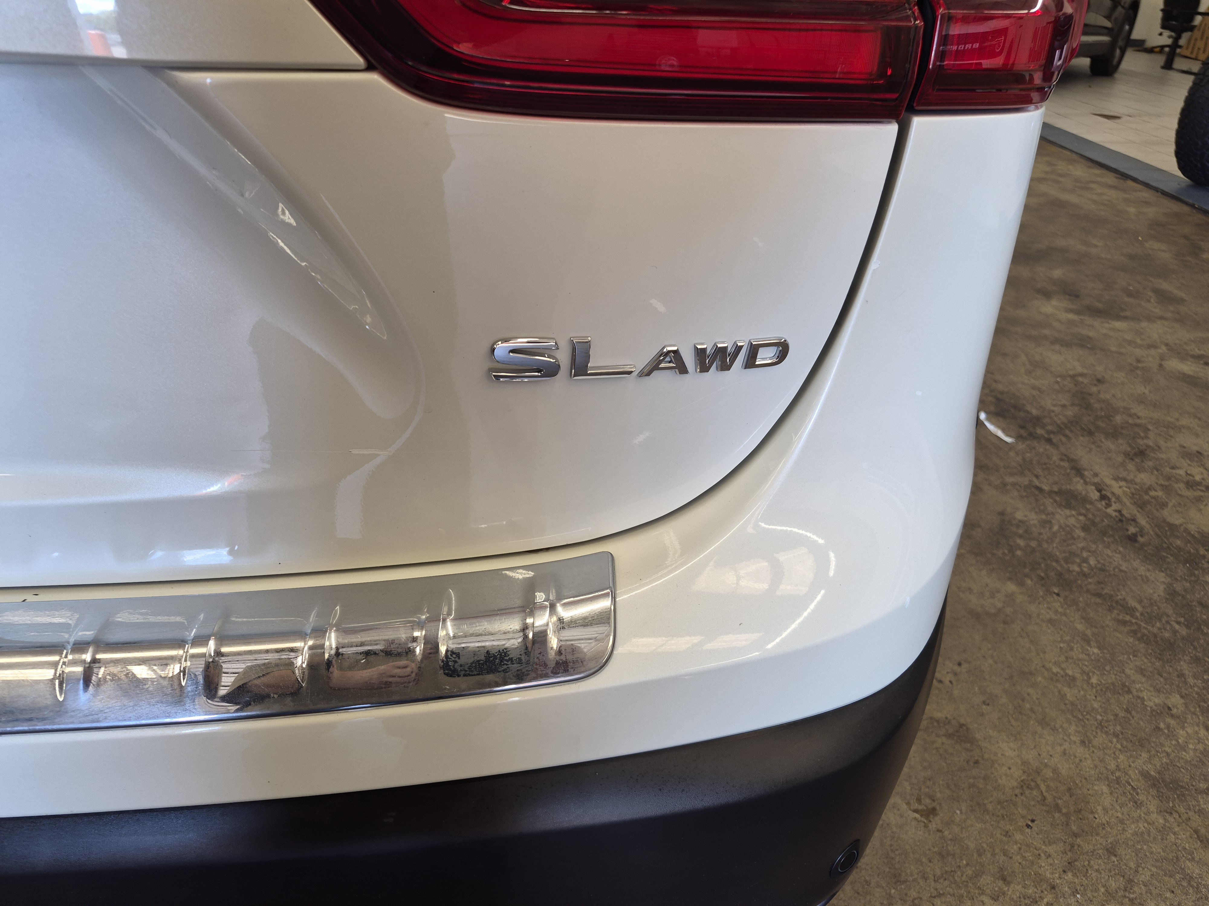 Used 2022 Nissan Rogue Sport SL w/ Premium Package AWD/4WD image 7